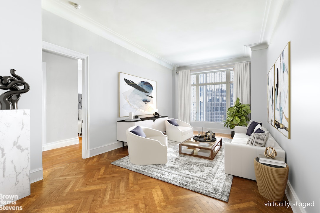 Photo 1 of 15 Central Park West 7L, Upper West Side, NYC, $15,500, Web #: 22261637