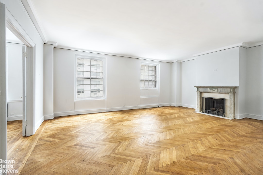 Photo 1 of 470 Park Avenue 4A, Midtown East, NYC, $1,250,000, Web #: 22283503