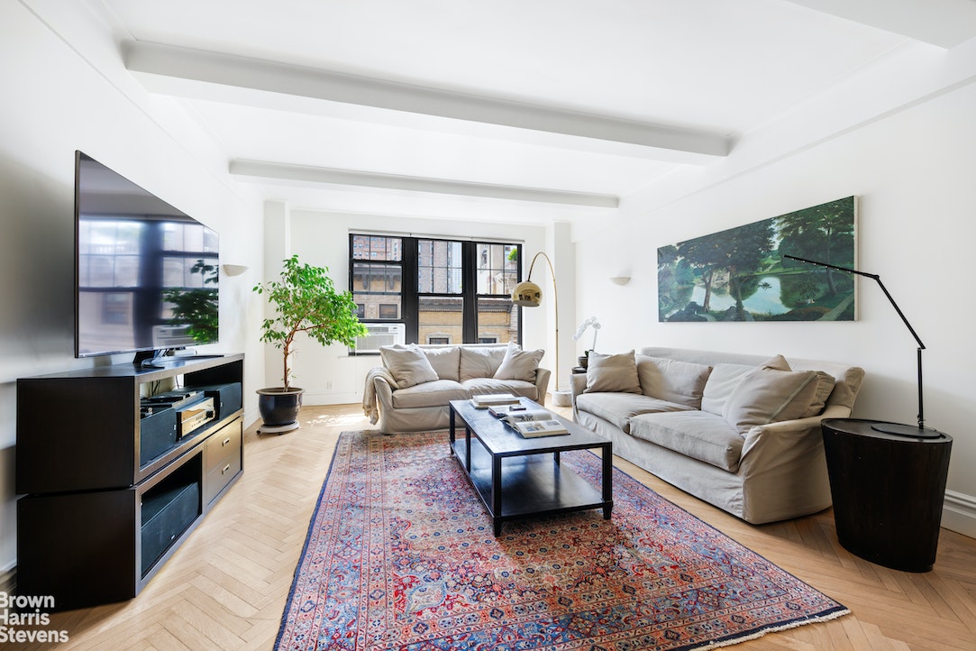 Photo 1 of 33 Riverside Drive 6F, Upper West Side, NYC, $2,360,000, Web #: 22461684