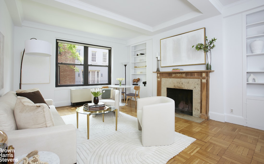Photo 1 of 4 East 95th Street 4C, Upper East Side, NYC, $1,550,000, Web #: 22504127