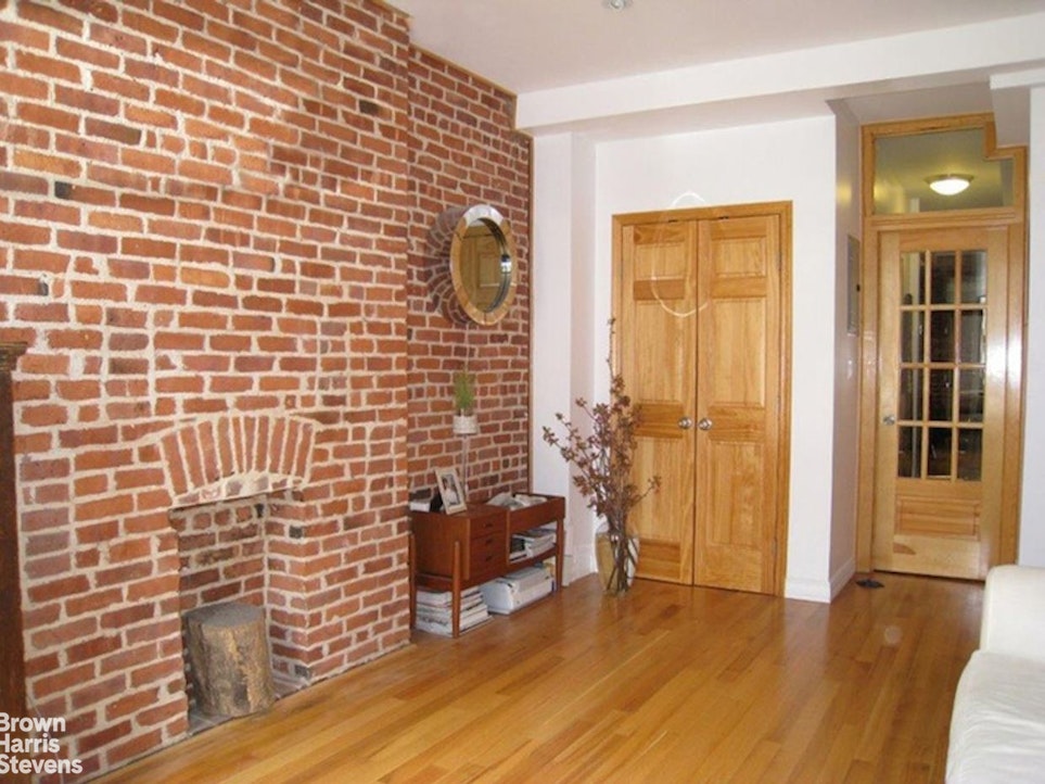 Photo 1 of 219 West 20th Street 4A, Chelsea, NYC, $5,325, Web #: 22725923