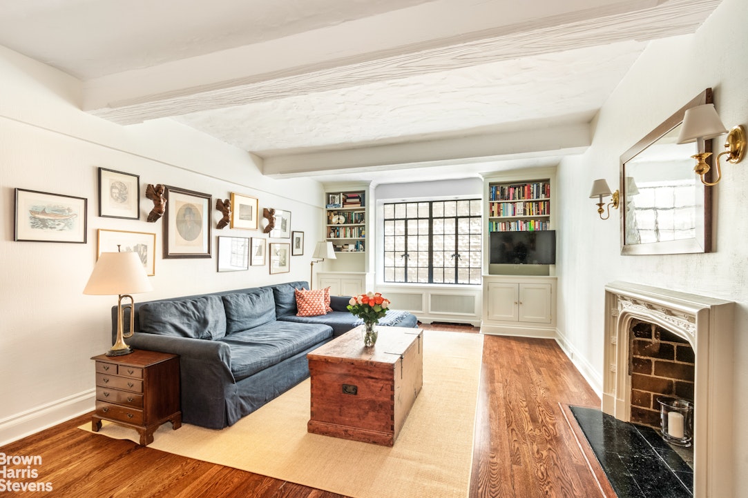Photo 1 of 71 East 77th Street 3C, Upper East Side, NYC, $1,095,000, Web #: 22961398