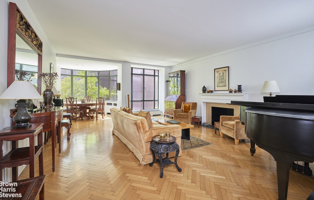 Photo 1 of 17 West 54th Street, Midtown West, NYC, $1,975,000, Web #: 22987169