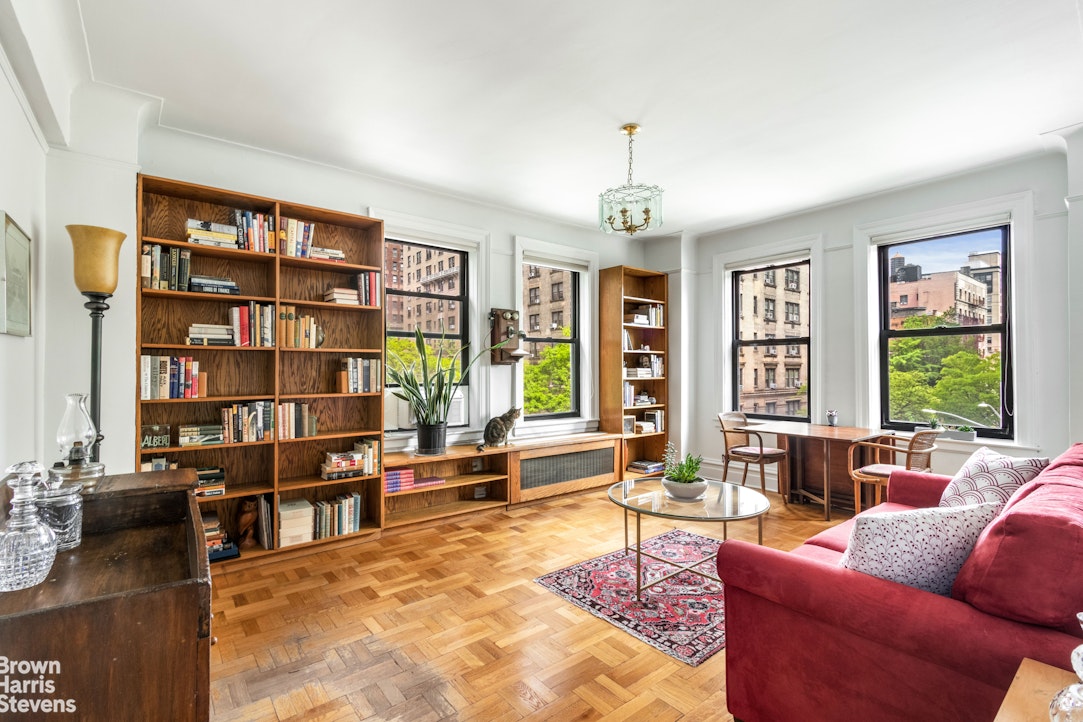 Photo 1 of 875 West End Avenue 4B, Upper West Side, NYC, $1,995,000, Web #: 23015909