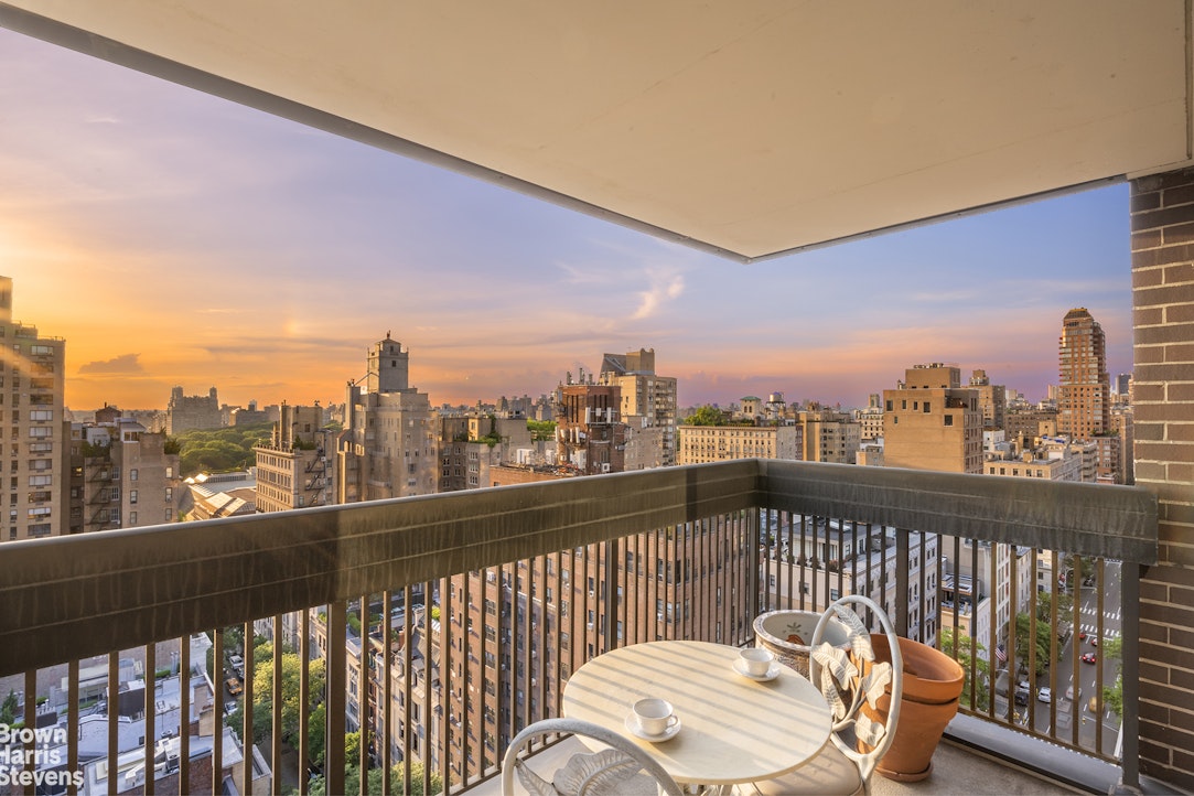 Photo 1 of 40 East 80th Street 21A, Upper East Side, NYC, $1,049,000, Web #: 23030278