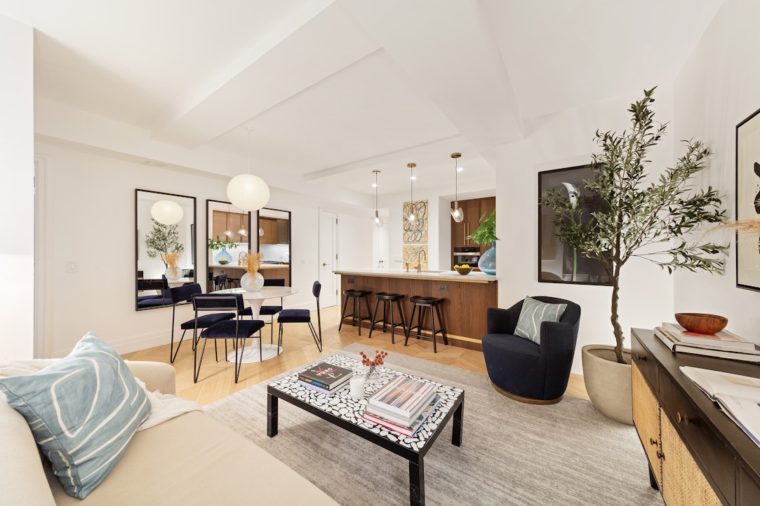 Photo 1 of 393 West End Avenue 7F, Upper West Side, NYC, $1,595,000, Web #: 23044986