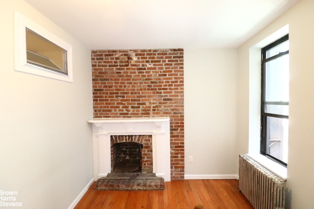 Photo 1 of 331 West 38th Street 13, Midtown West, NYC, $2,450, Web #: 23047198