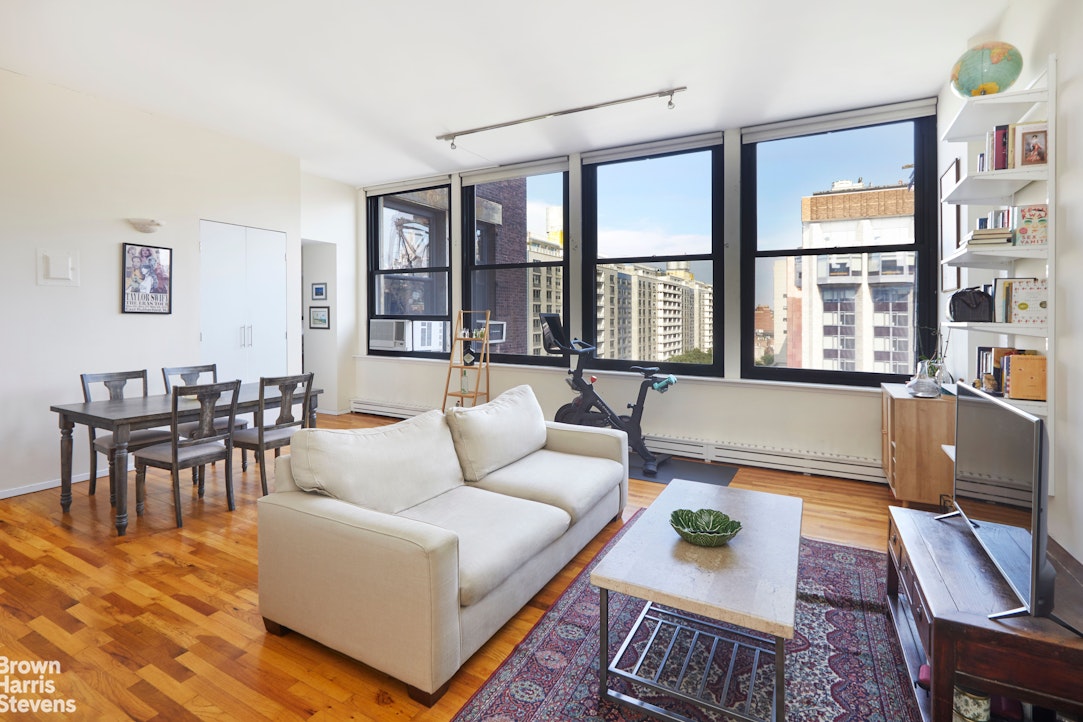 Photo 1 of 250 Mercer Street D804, Greenwich Village, NYC, $6,500, Web #: 23076395