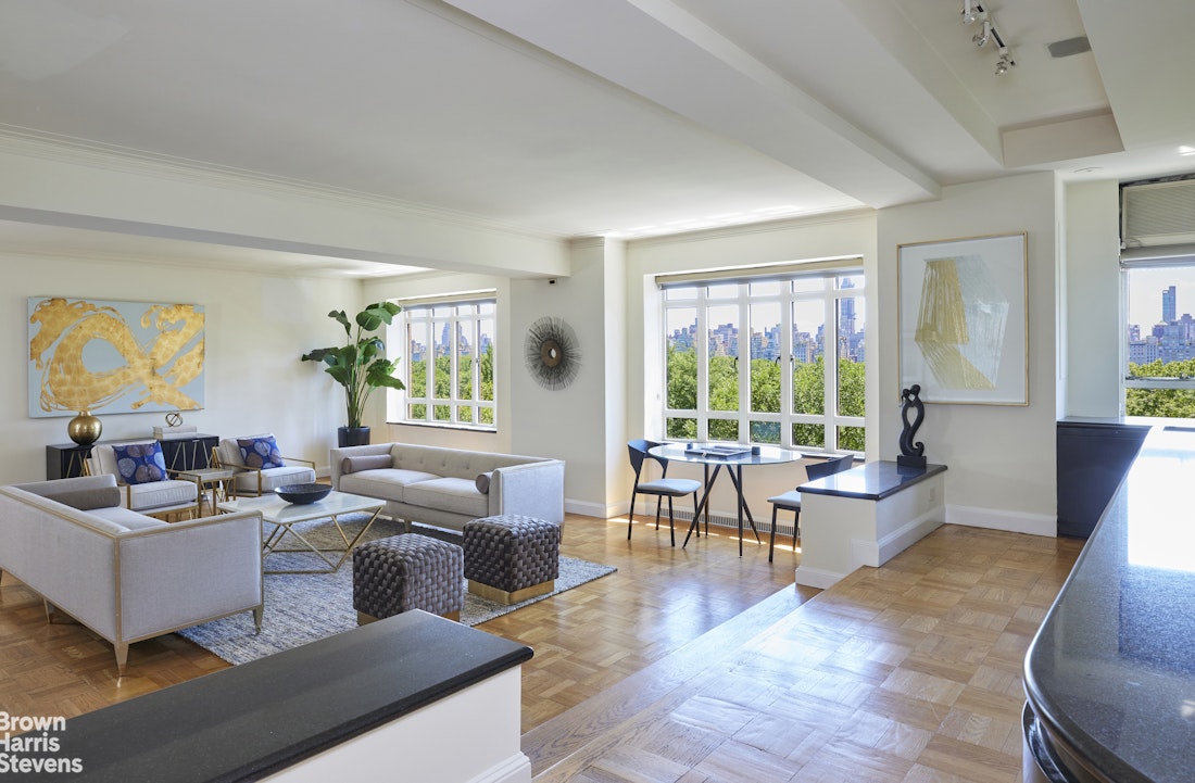 Photo 1 of 25 Central Park West 9Mk, Upper West Side, NYC, $7,000,000, Web #: 23084231