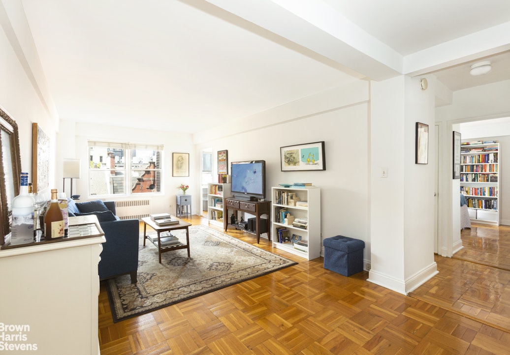 Photo 1 of 135 Willow Street, Brooklyn Heights, New York, $1,150,000, Web #: 23117874