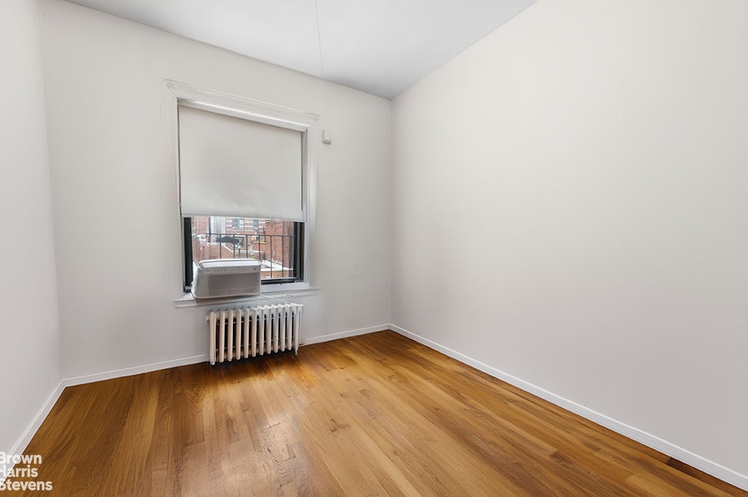 Photo 1 of 104 West 96th Street 27, Upper West Side, NYC, $3,100, Web #: 23150956