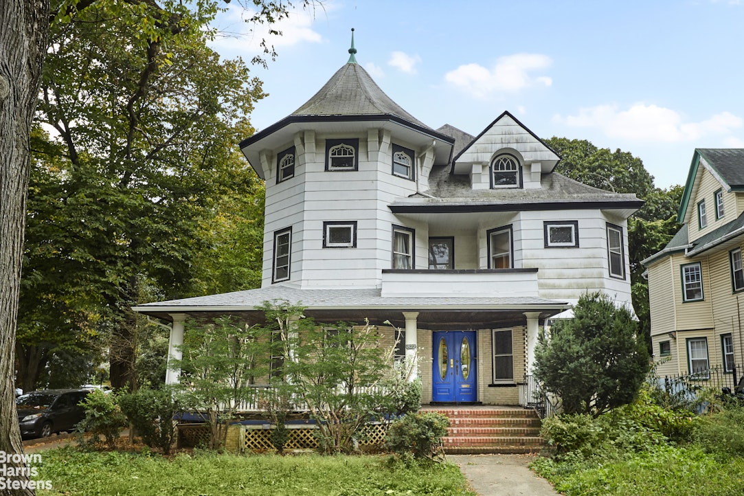 Photo 1 of 1822 Glenwood Road, Fiske Terrace, New York, $1,799,000, Web #: 23206606