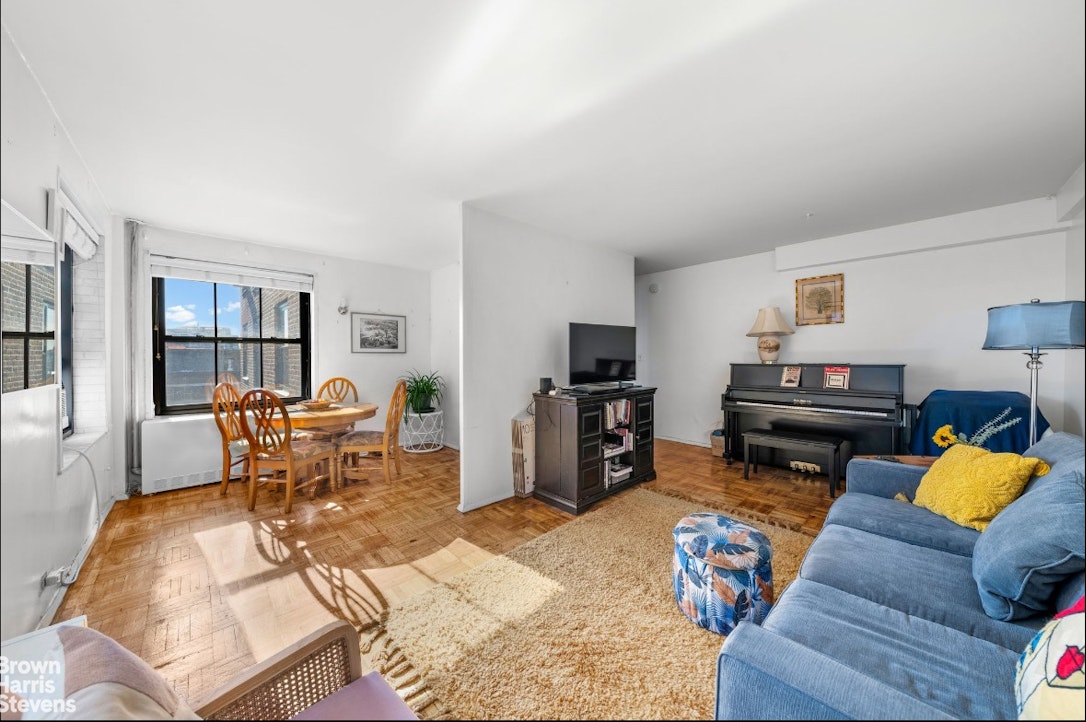 Photo 1 of 361 Clinton Avenue 7A, Clinton Hill, New York, $735,000, Web #: 23272415