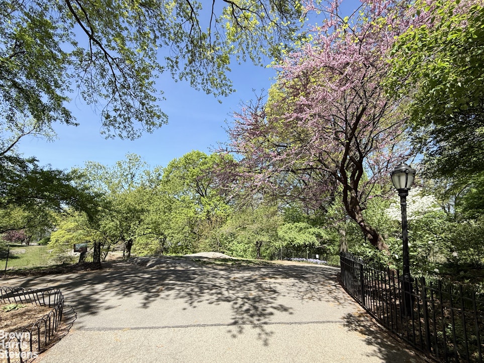 186 Riverside Drive Upper West Side New York NY 10024