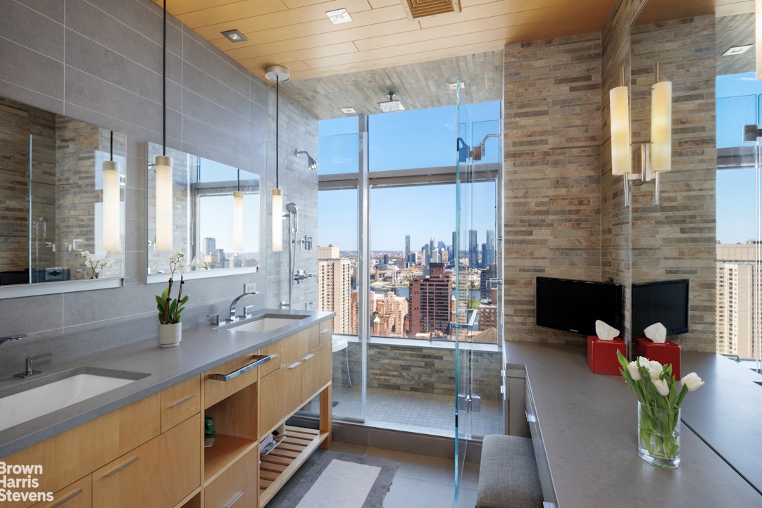 250 East 54th Street Turtle Bay New York NY 10022