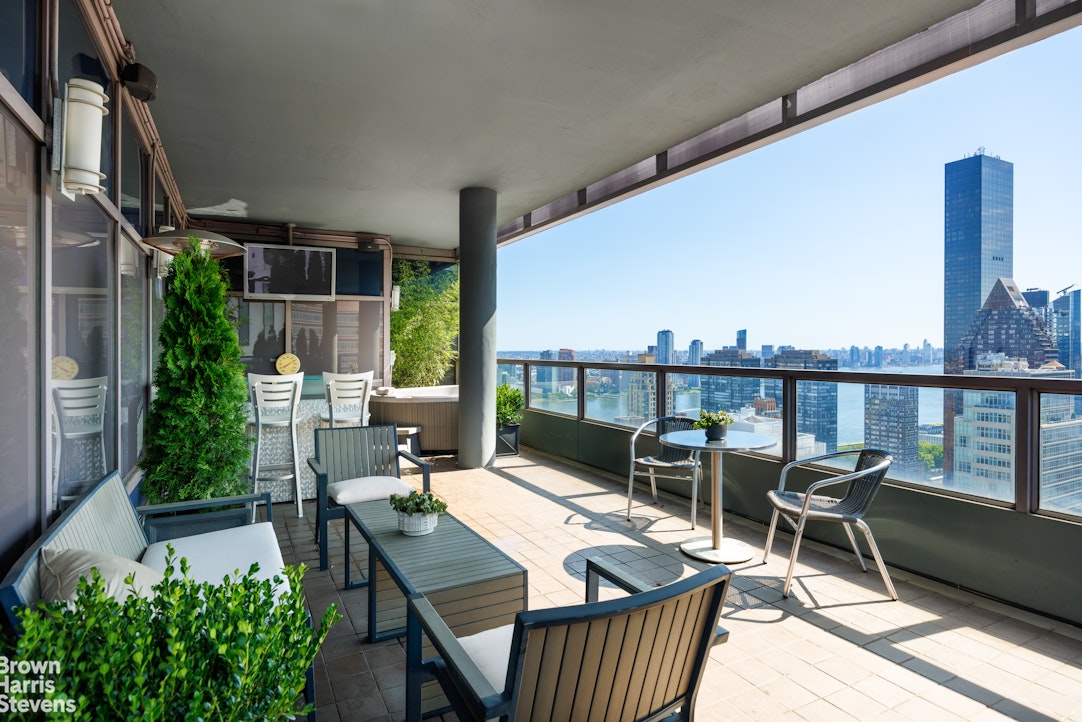 250 East 54th Street Turtle Bay New York NY 10022