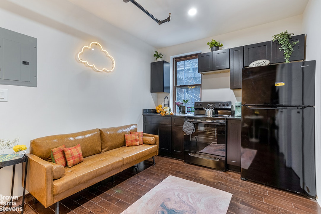 Photo 1 of 47 East 129th Street, East Harlem, NYC, $3,330, Web #: 23556502