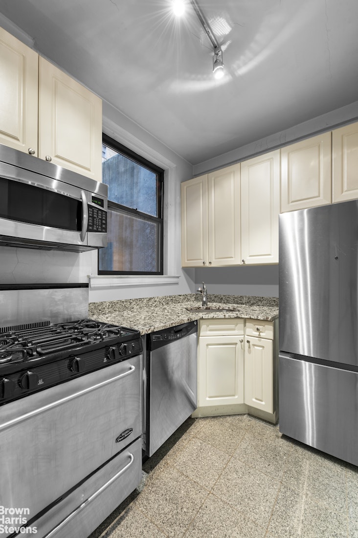 142 East 49th Street 3B Turtle Bay New York NY 10017