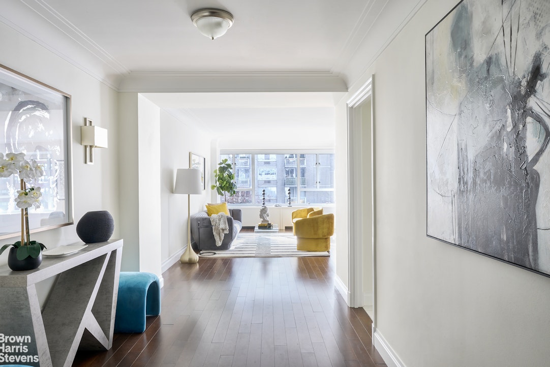 Photo 1 of 200 East 66th Street, Upper East Side, NYC, $2,400,000, Web #: 23568010