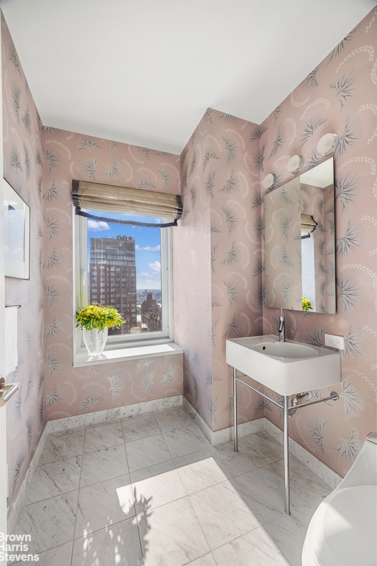 310 East 53rd Street Turtle Bay New York NY 10022