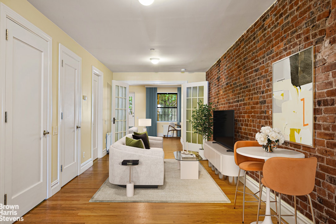 Photo 1 of 336 East 116th Street, East Harlem, NYC, $3,000, Web #: 23582616