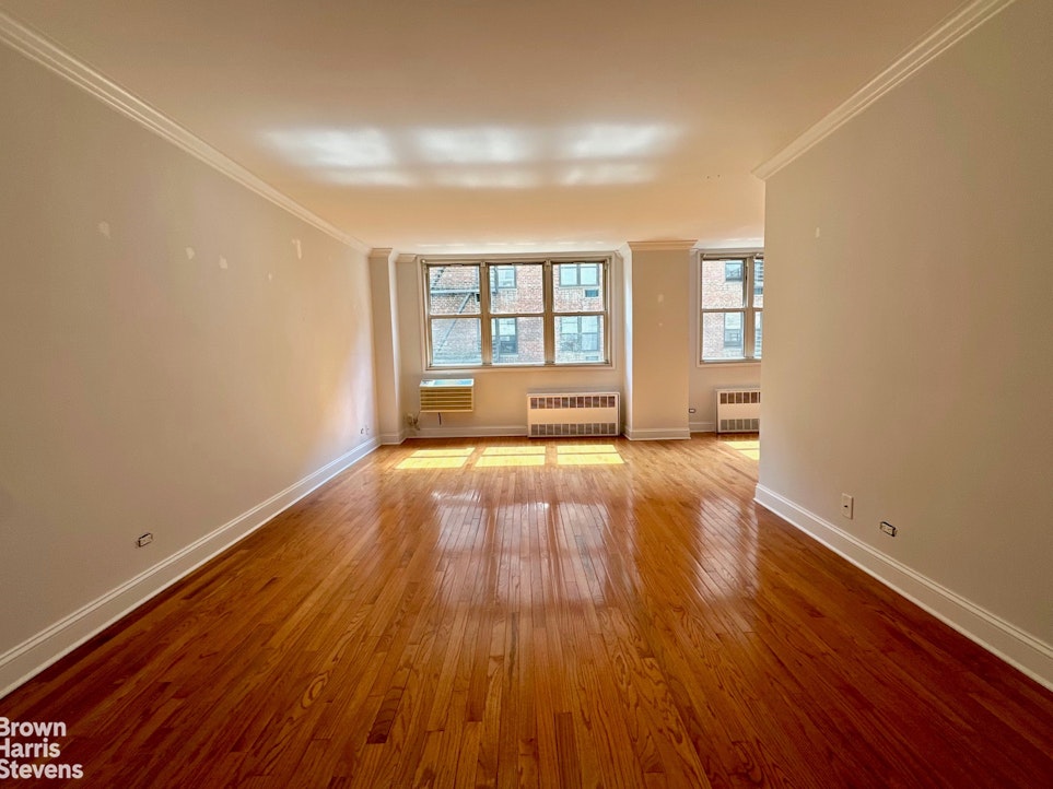 Photo 1 of 222 East 19th Street 4B, Gramercy Park, NYC, $3,695, Web #: 23590715