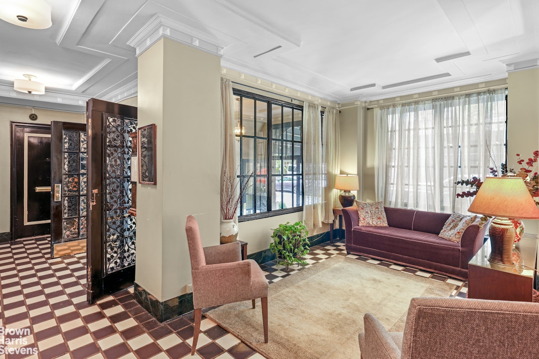 32 Washington Square West 14E Greenwich Village New York NY 10011