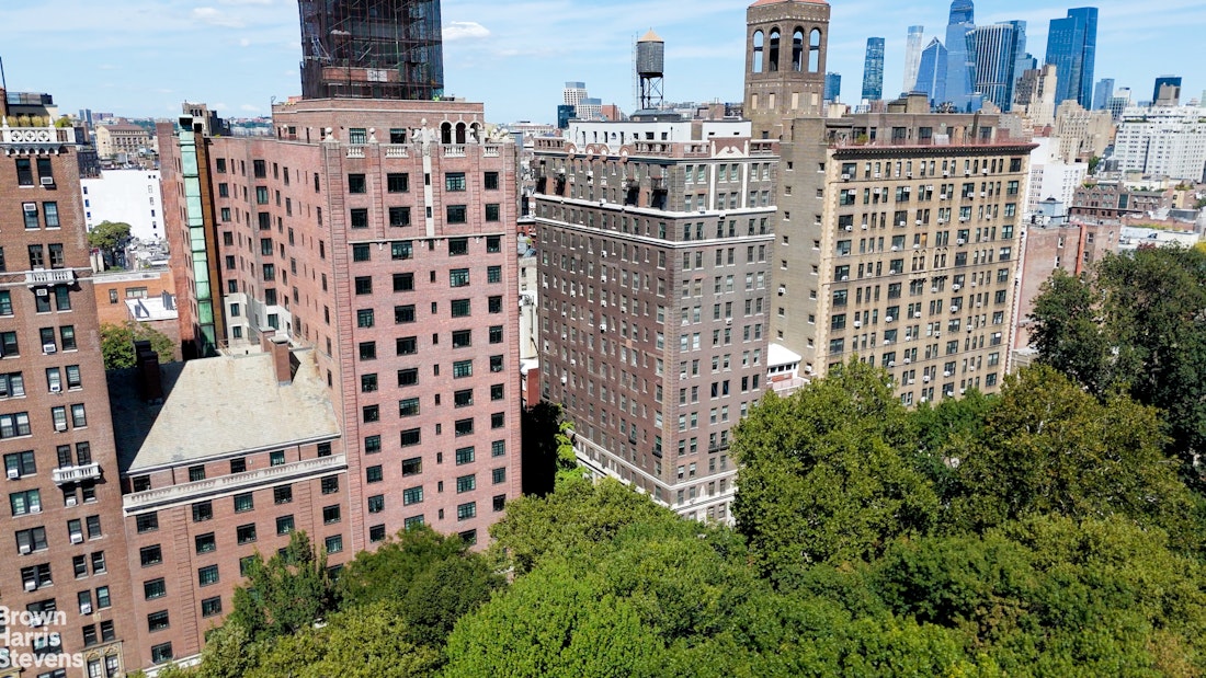 32 Washington Square West 14E Greenwich Village New York NY 10011