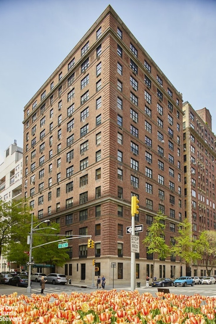 1060 Park Avenue Carnegie Hill New York NY 10128
