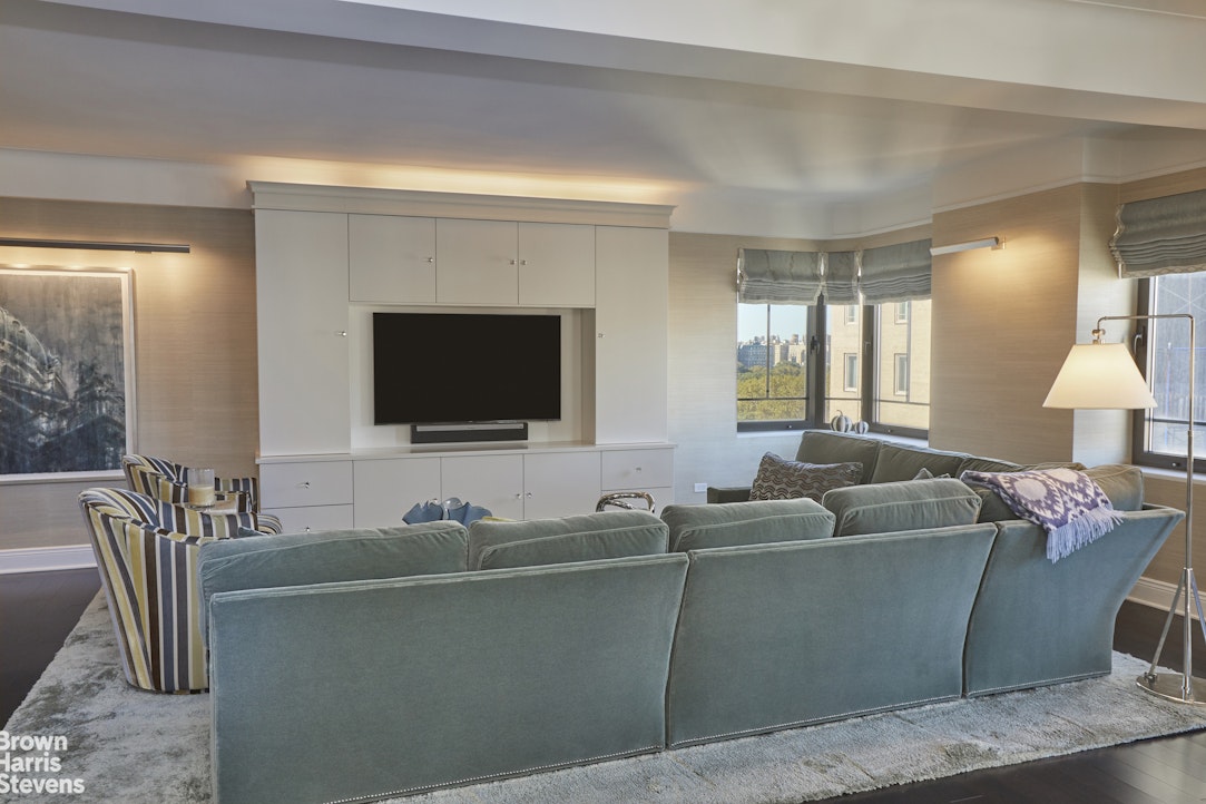 875 Fifth Avenue Upper East Side New York NY 10065