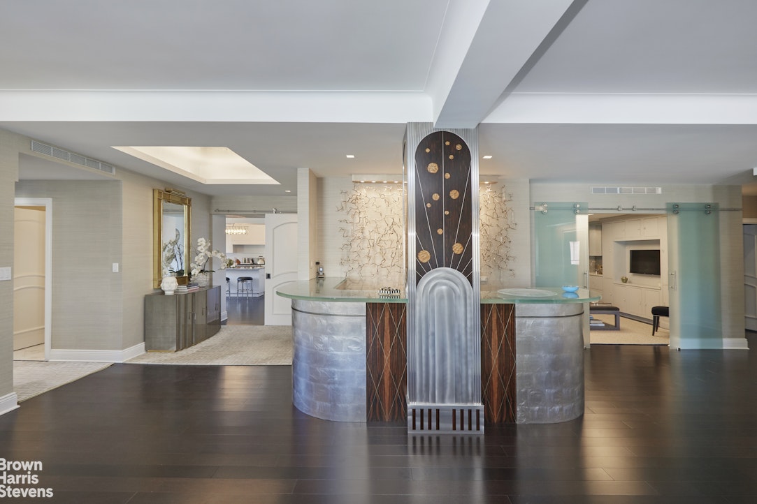875 Fifth Avenue Upper East Side New York NY 10065