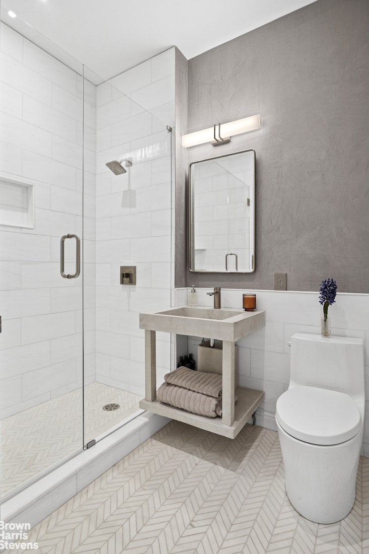 252 Seventh Avenue Chelsea New York NY 10001