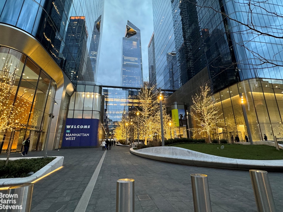 433 West 34th Street Clinton New York NY 10001