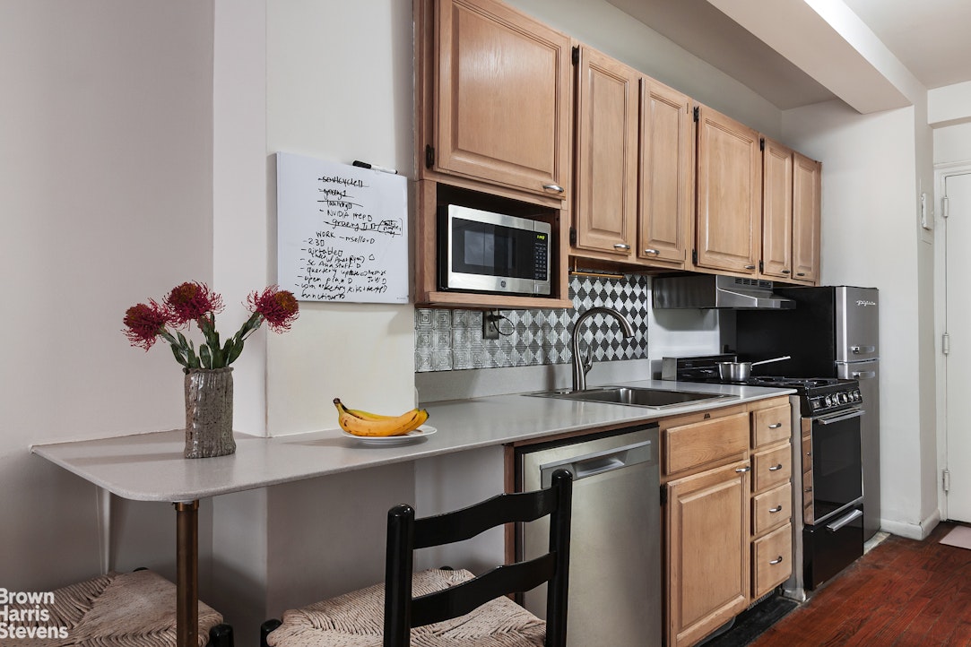 433 West 34th Street Clinton New York NY 10001