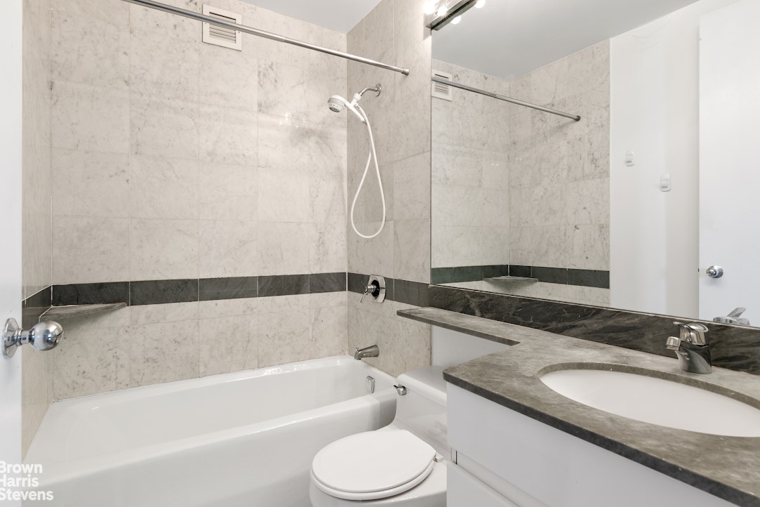 236 East 47th Street 30B Turtle Bay New York NY 10017