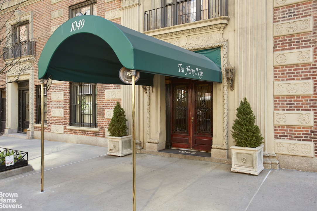 1049 Park Avenue 3A Upper East Side New York NY 10028