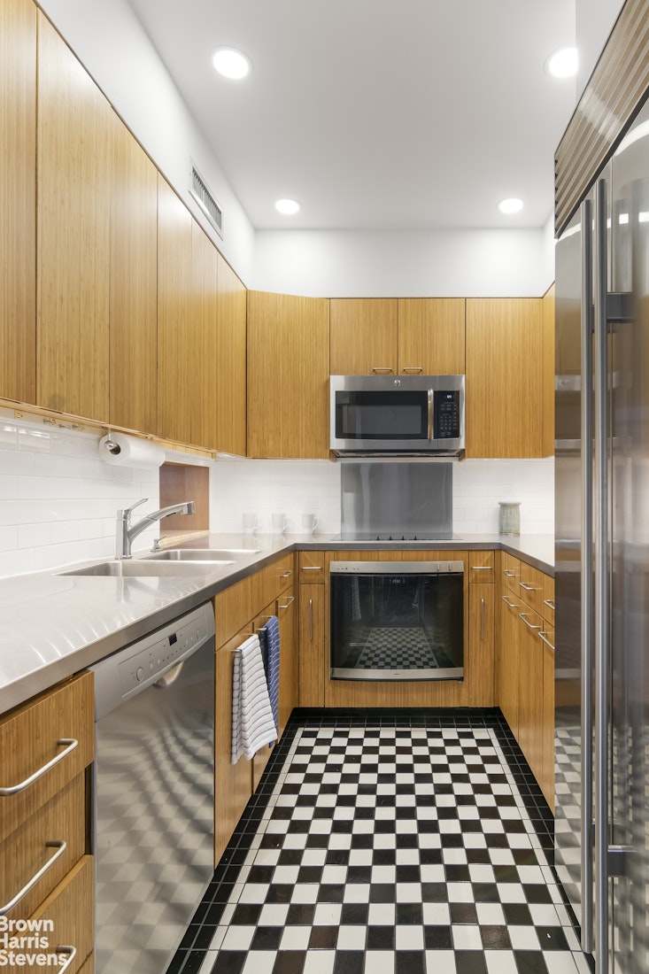 222 Riverside Drive Upper West Side New York NY 10025