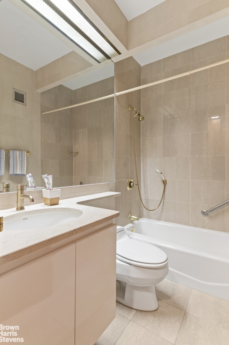 222 Riverside Drive Upper West Side New York NY 10025