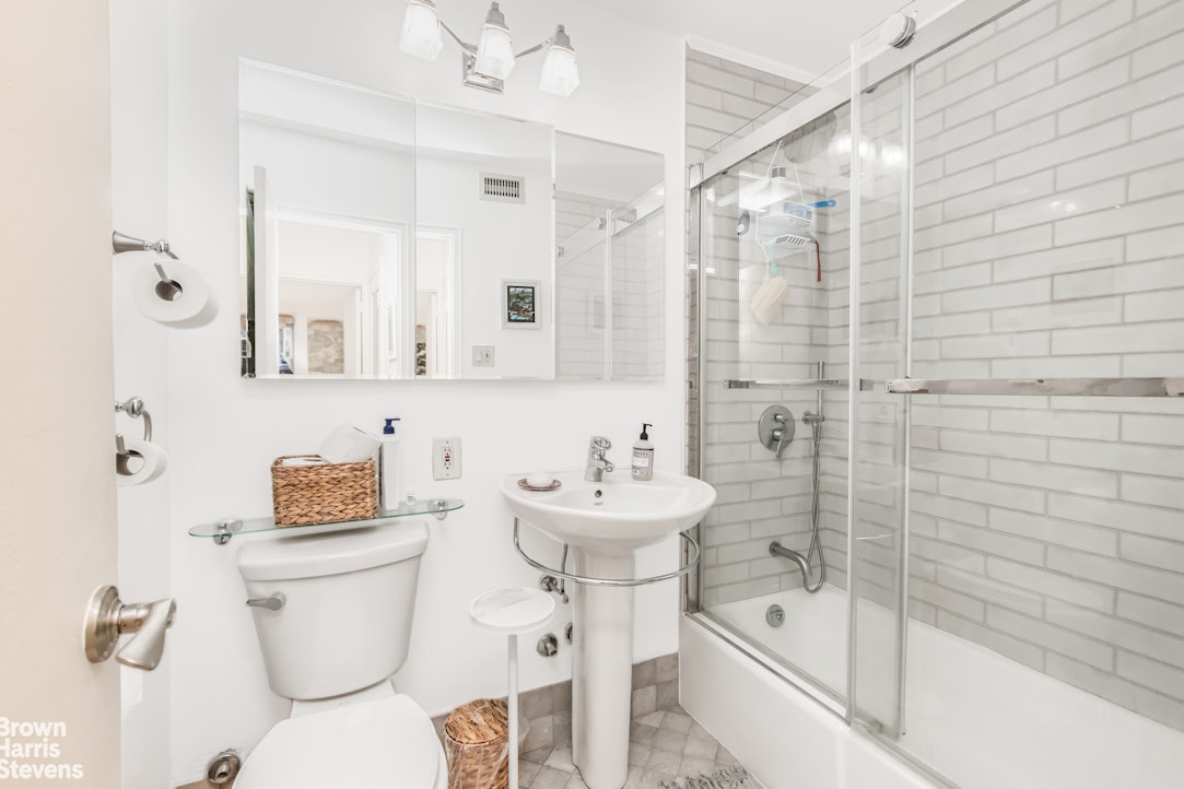 2500 Johnson Avenue 5F Spuyten Duyvil Bronx NY 10463