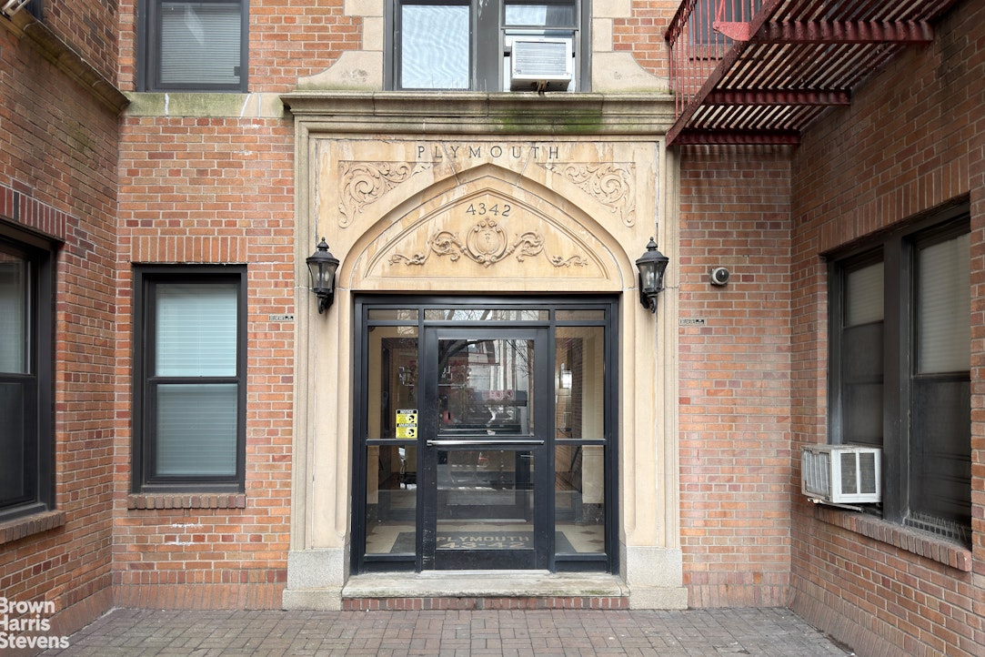 43-42 45th Street 5B Sunnyside Queens NY 11104