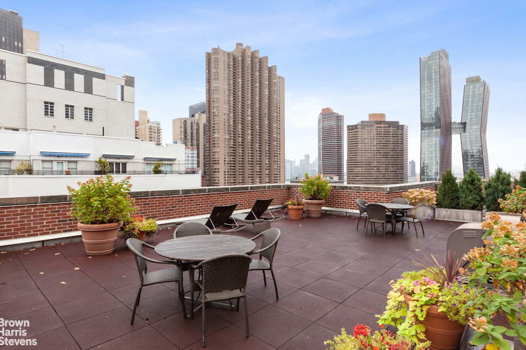 240 East 35th Street Murray Hill New York NY 10016