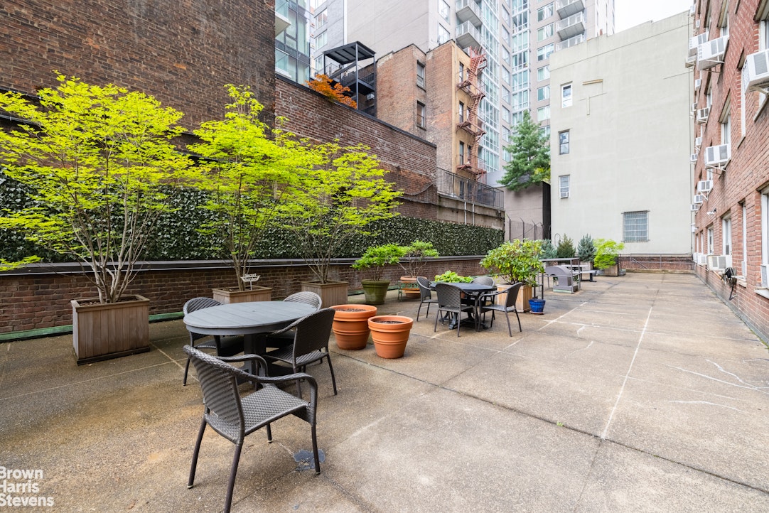 240 East 35th Street Murray Hill New York NY 10016