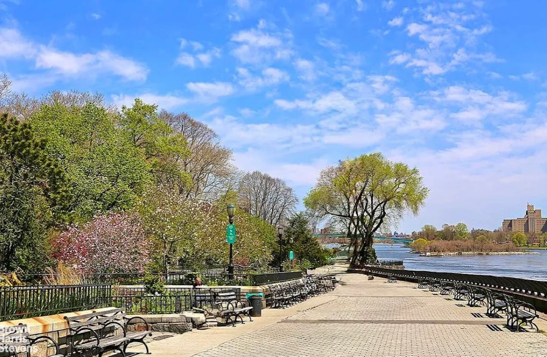 300 East 85th Street 1803 Upper East Side New York NY 10028