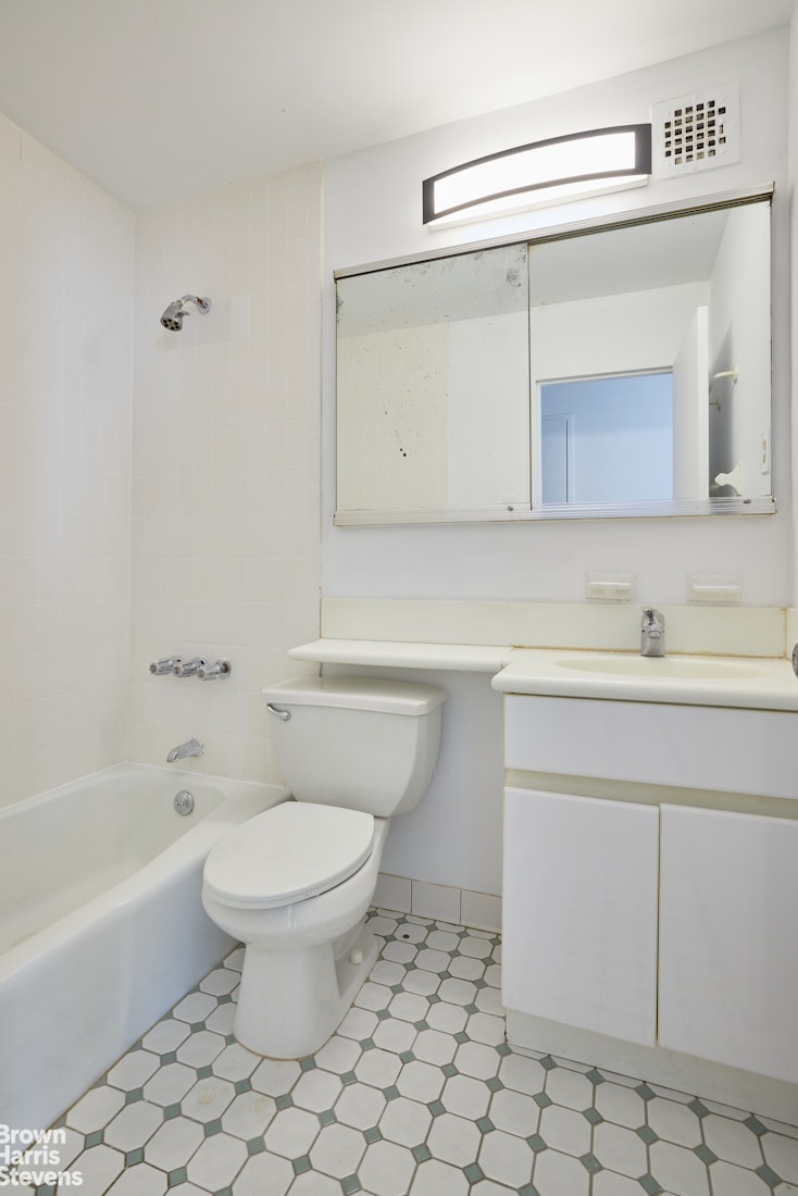 23 East 10th Street 518 Greenwich Village New York NY 10003