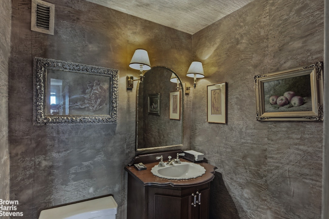 425 East 58th Street 35E Sutton Place New York NY 10022