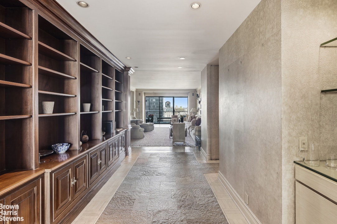 425 East 58th Street 35E Sutton Place New York NY 10022