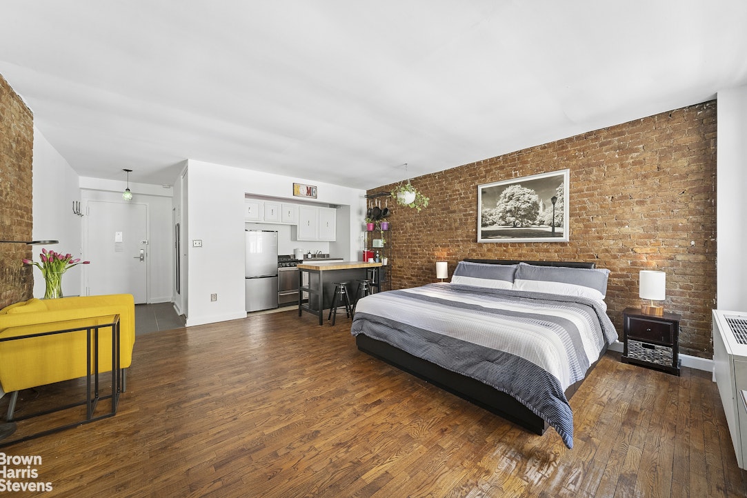 410 West 23rd Street 2E Chelsea New York NY 10011