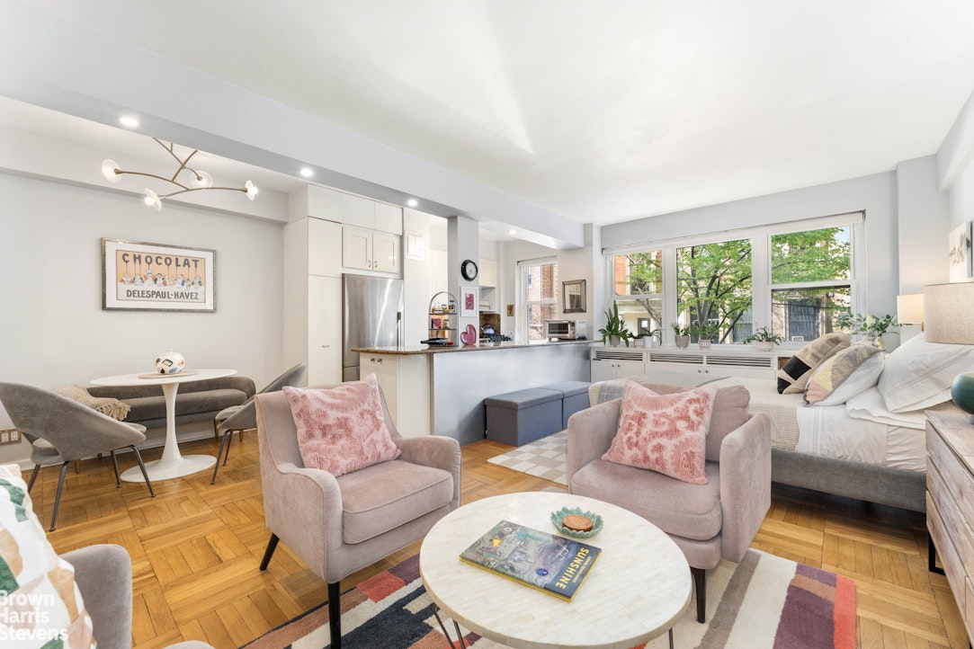 11 Riverside Drive 1DW Upper West Side New York NY 10023