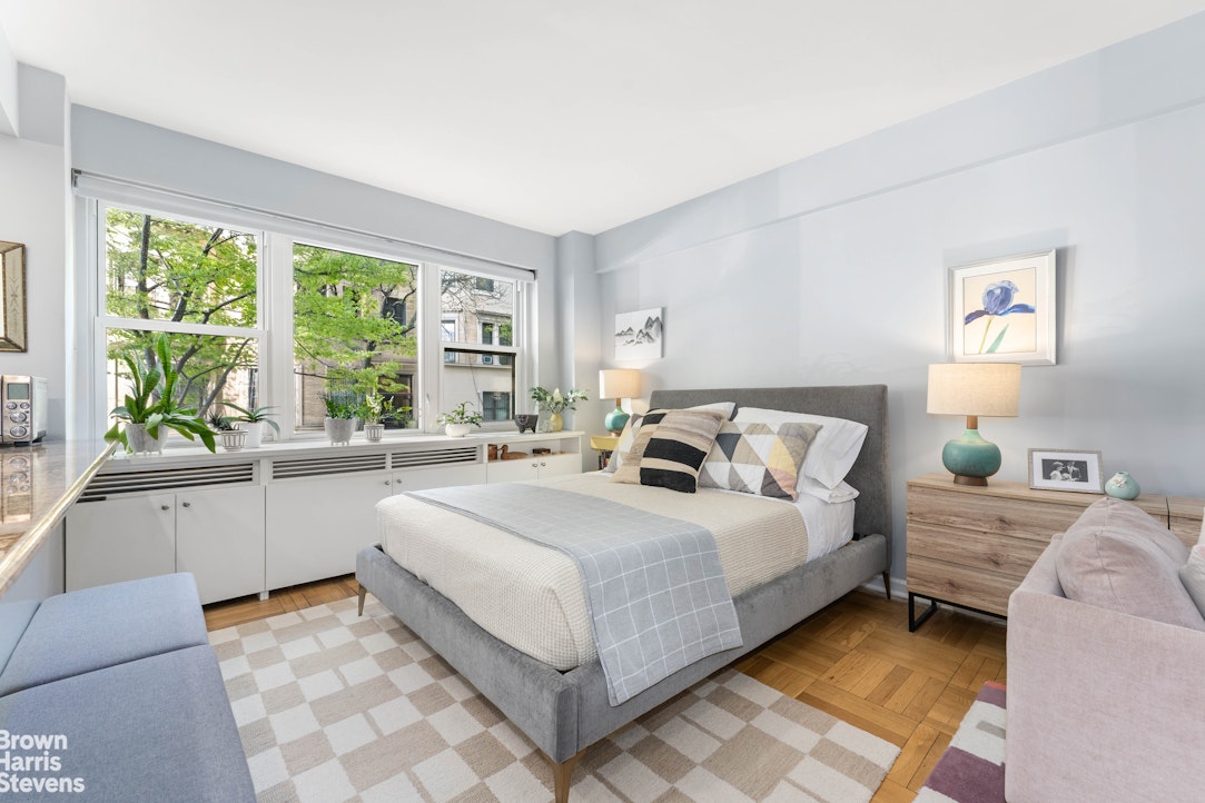 11 Riverside Drive 1DW Upper West Side New York NY 10023