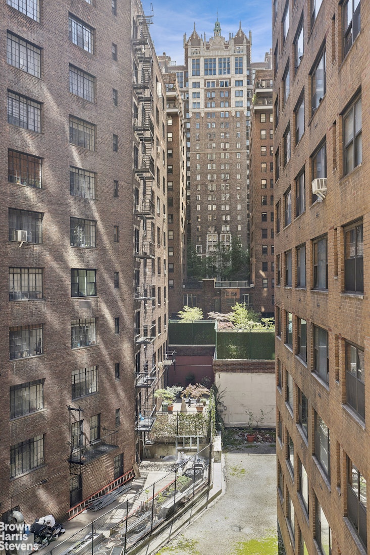 305 East 40th Street Tudor City New York NY 10016
